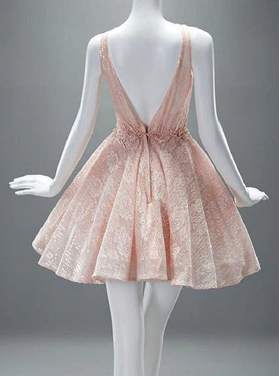 Wholesale Open Back Short Lace Scoop Sleeveless Homecoming Dress with Appliques